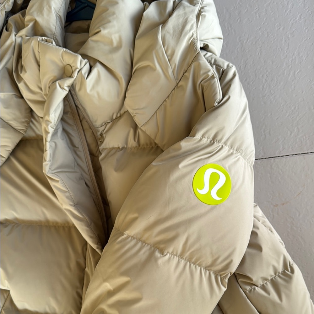 lululemon athletica Cream Puffer Jacket - Picture 2 of 4